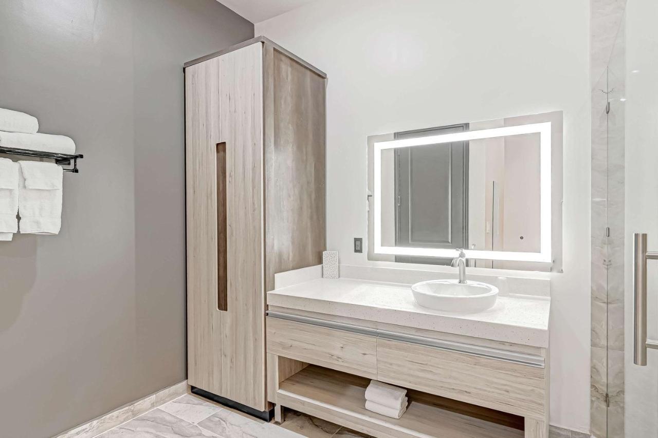 סאות' יוסטון Surestay Hotel By Best Western Houston Southeast מראה חיצוני תמונה