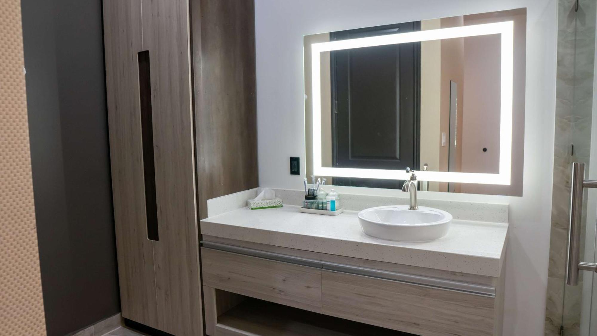 סאות' יוסטון Surestay Hotel By Best Western Houston Southeast מראה חיצוני תמונה