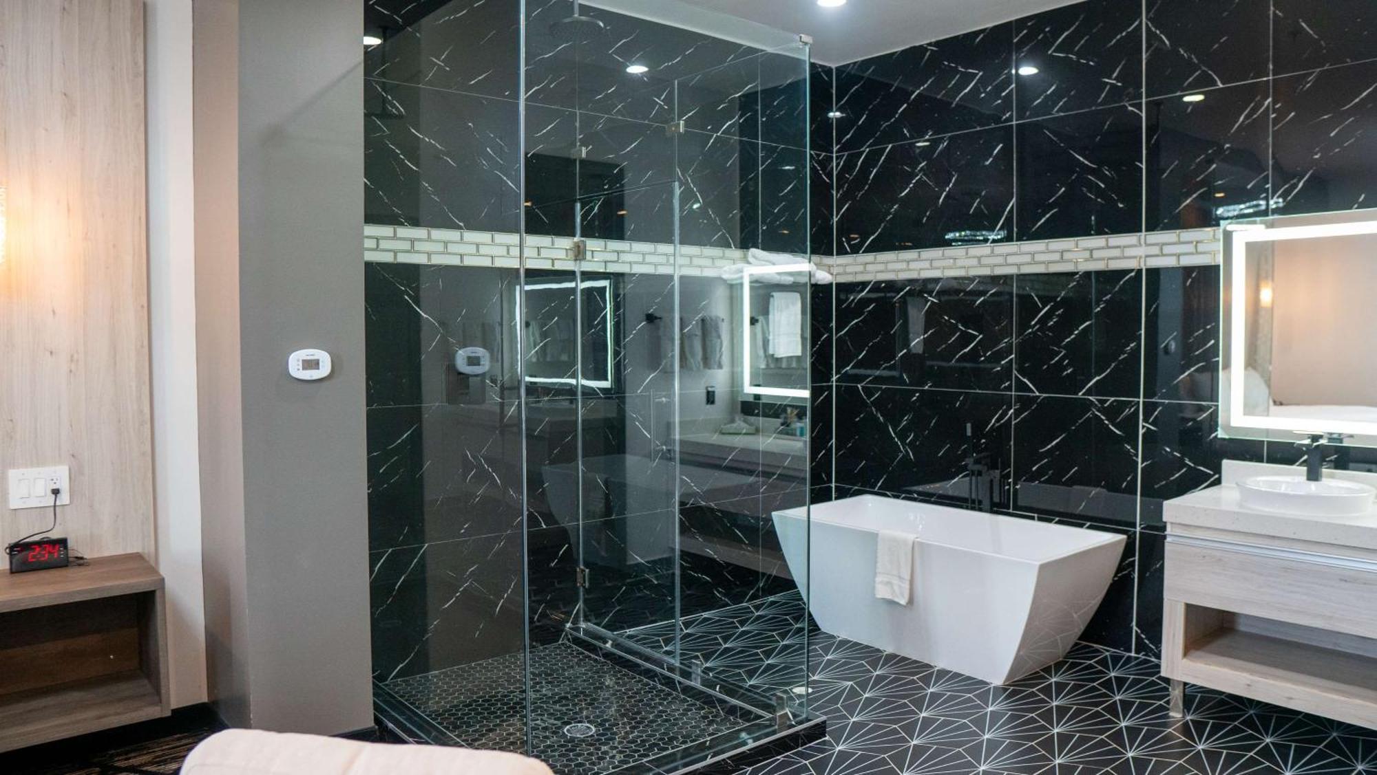 סאות' יוסטון Surestay Hotel By Best Western Houston Southeast מראה חיצוני תמונה
